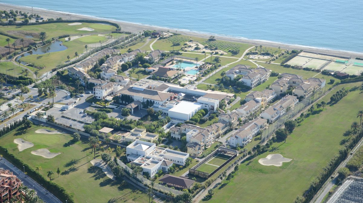 impressive-playa-granada-golf