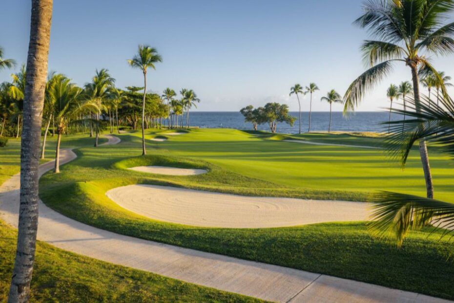Campo de golf de Casa de Campo junto al mar, donde juegan los huéspedes del resort