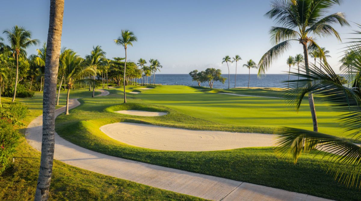 Campo de golf de Casa de Campo junto al mar, donde juegan los huéspedes del resort
